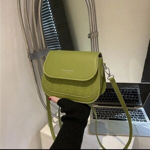 🔥Vintage✨ Chic Olive Green Crossbody Saddle Bag - Faux Leather Messenger Purse